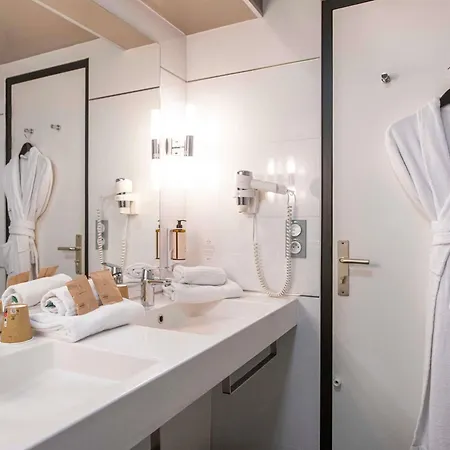 Hotel Mercure Le Grand Large 4*