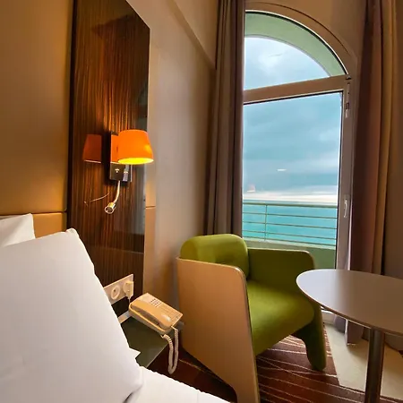 Mercure Le Grand Large 4*