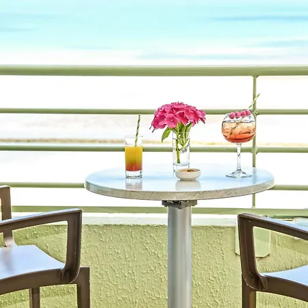 Hotel Mercure Le Grand Large 4*