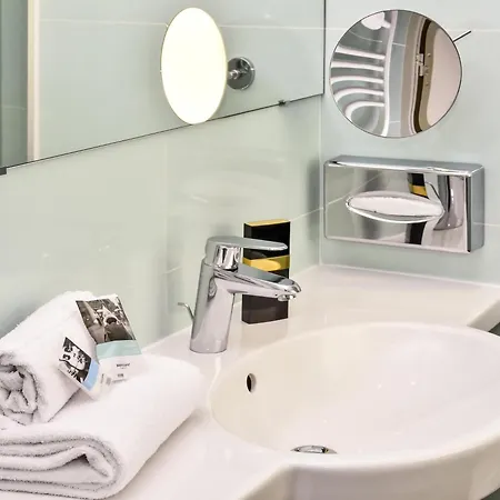 Отель Mercure Le Grand Large Гранвиль