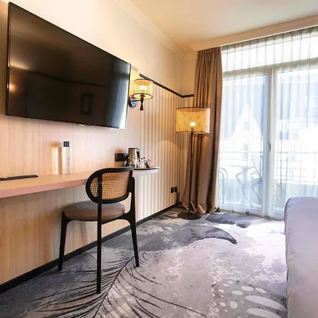 Hotell Mercure Le Grand Large 4*