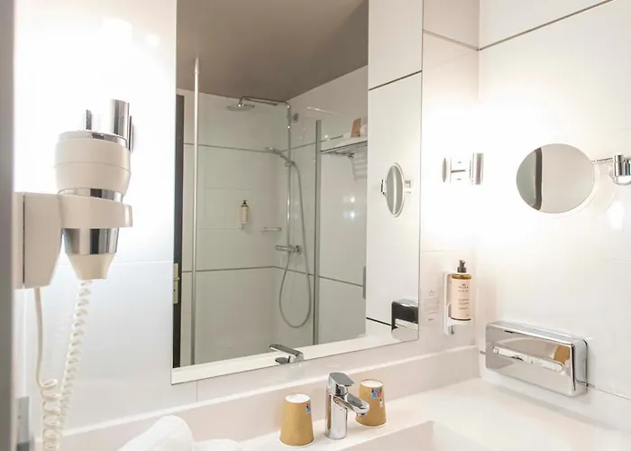 Mercure Le Grand Large Γκρανβίλ