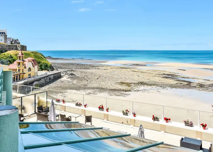 Hotel Mercure Le Grand Large 4*